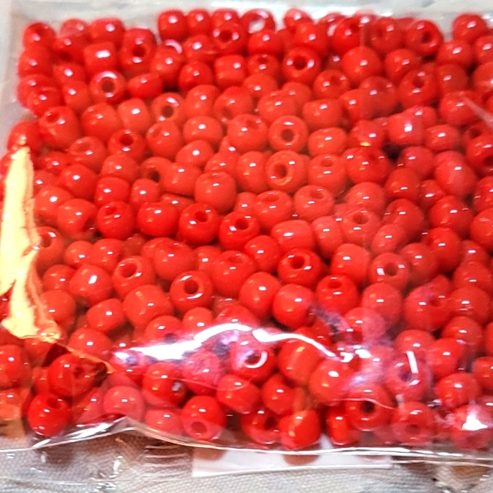 NWT 6/0 Bright Red - Seed Beads